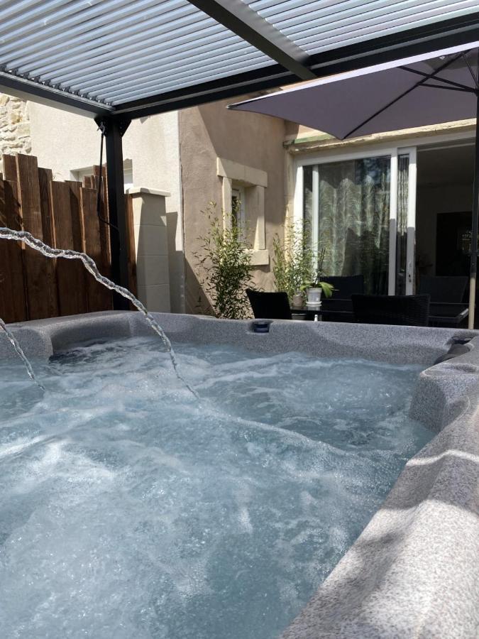 La Suite De Charme Du Mas De La Fontaine De Jonquier Avec Spa Privatif Séguret Exterior foto
